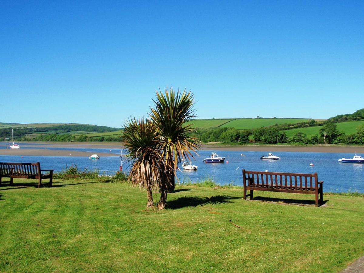 Cardigan Bay Holiday Park Exterior photo